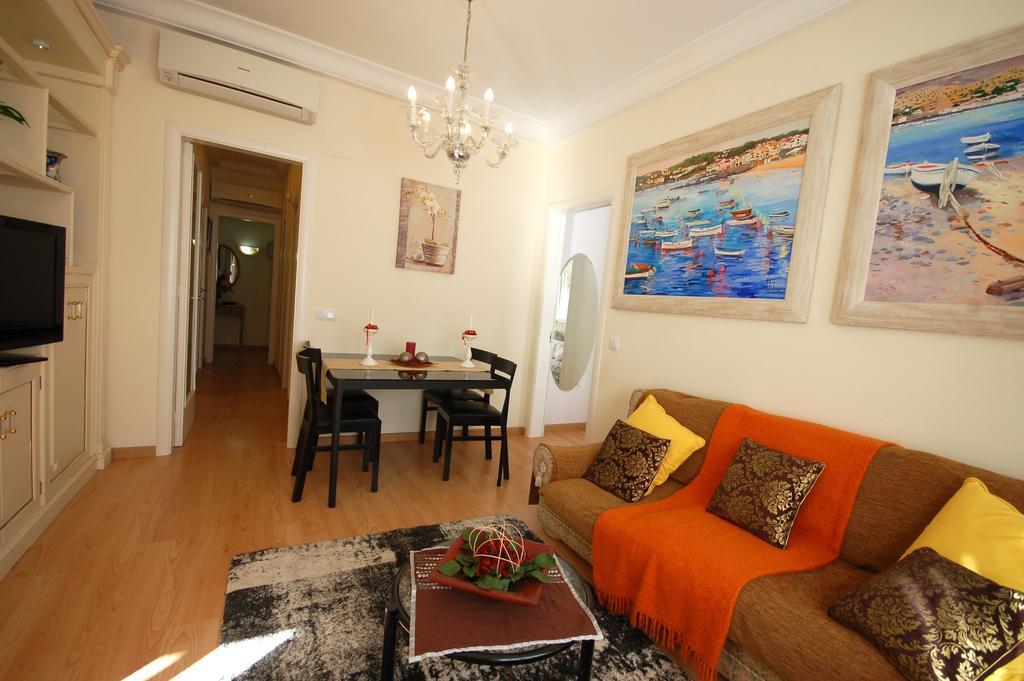 Lets Holidays Centric Apartment In Барселона Номер фото