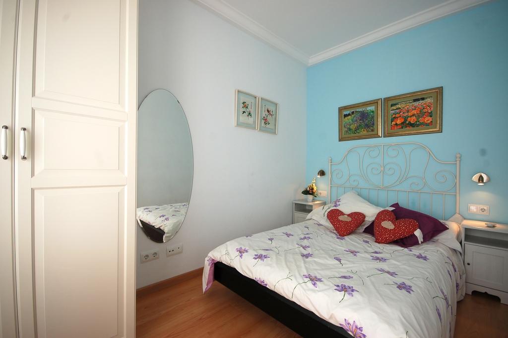 Lets Holidays Centric Apartment In Барселона Номер фото