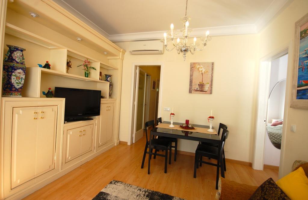 Lets Holidays Centric Apartment In Барселона Номер фото